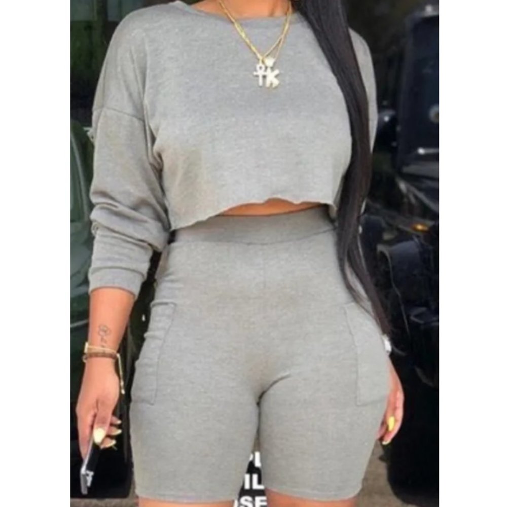 NEW Gray Long Sleeve Cropped Top & Cycling Shorts Day Set NEW